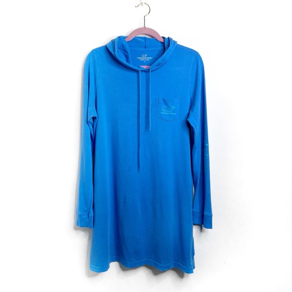 Vineyard Vines Dresses & Skirts - Vineyard Vines Hooded Whale Performance Dress Size L